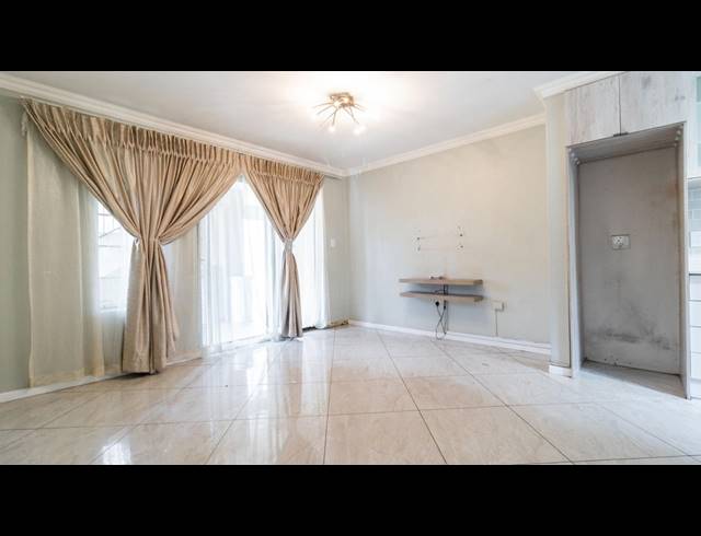 2 BEDROOM TOWNHOUSE FOR SALE IN ELANDSPARK